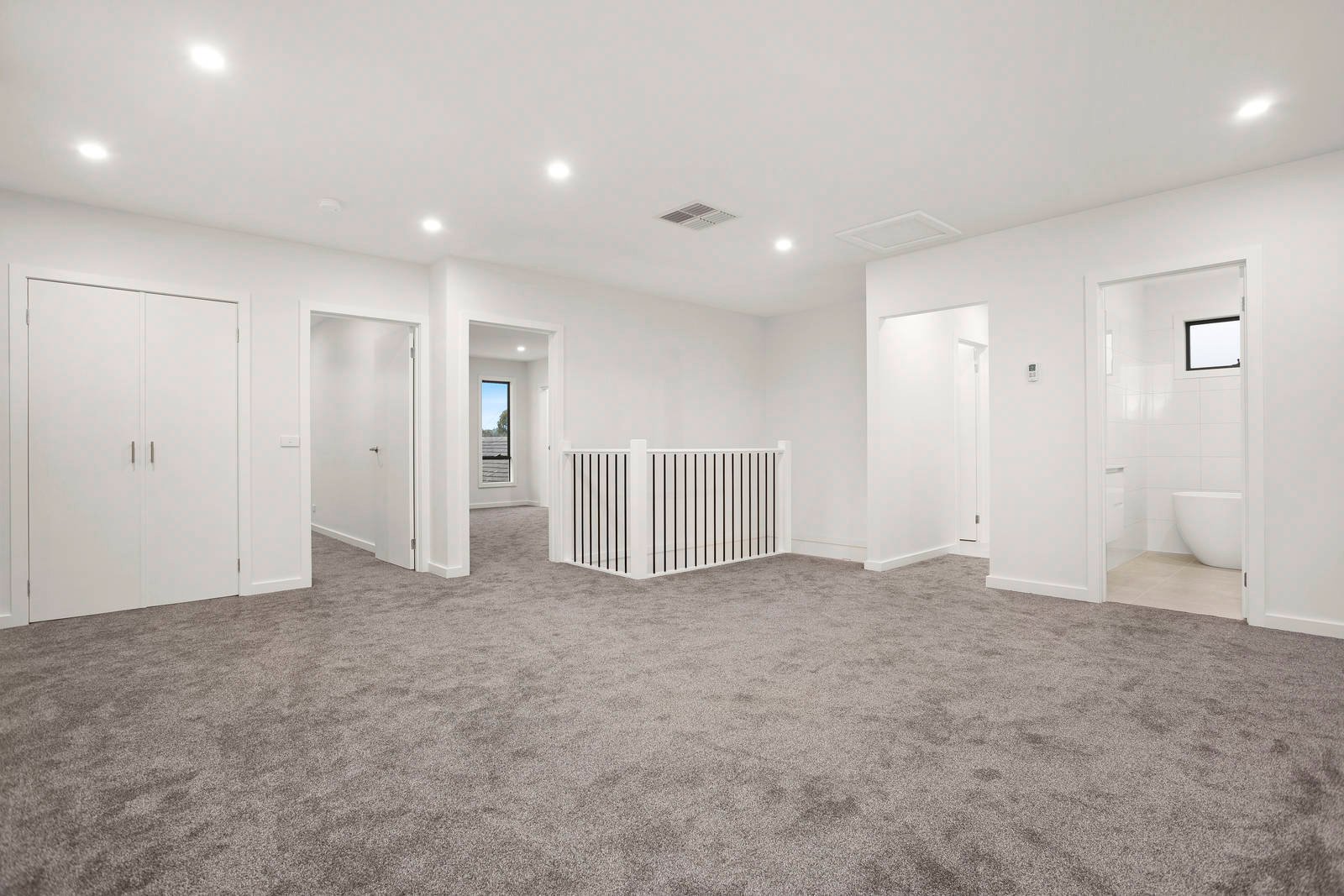 Property Gallery Thumbnail 10