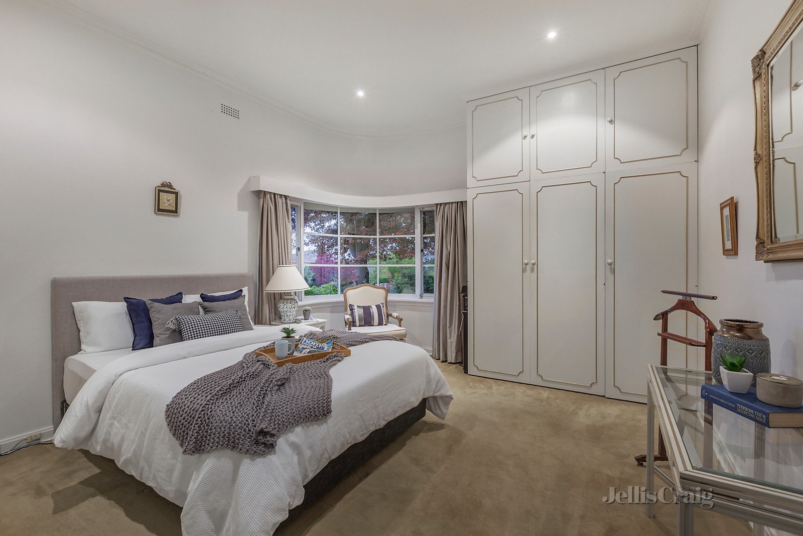16 Kyora Parade, Balwyn North image 5