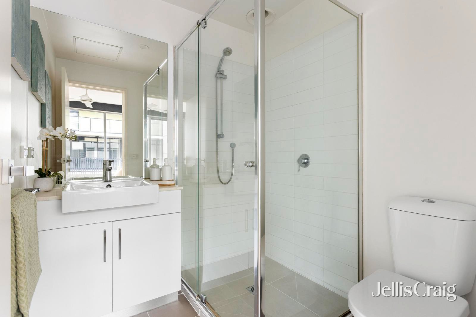 16 La Scala Avenue, Maribyrnong image 8