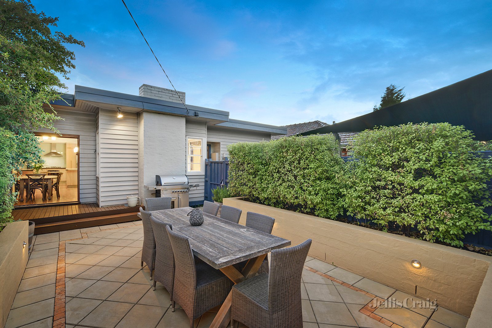 1/6 Lake Avenue, Mitcham image 8