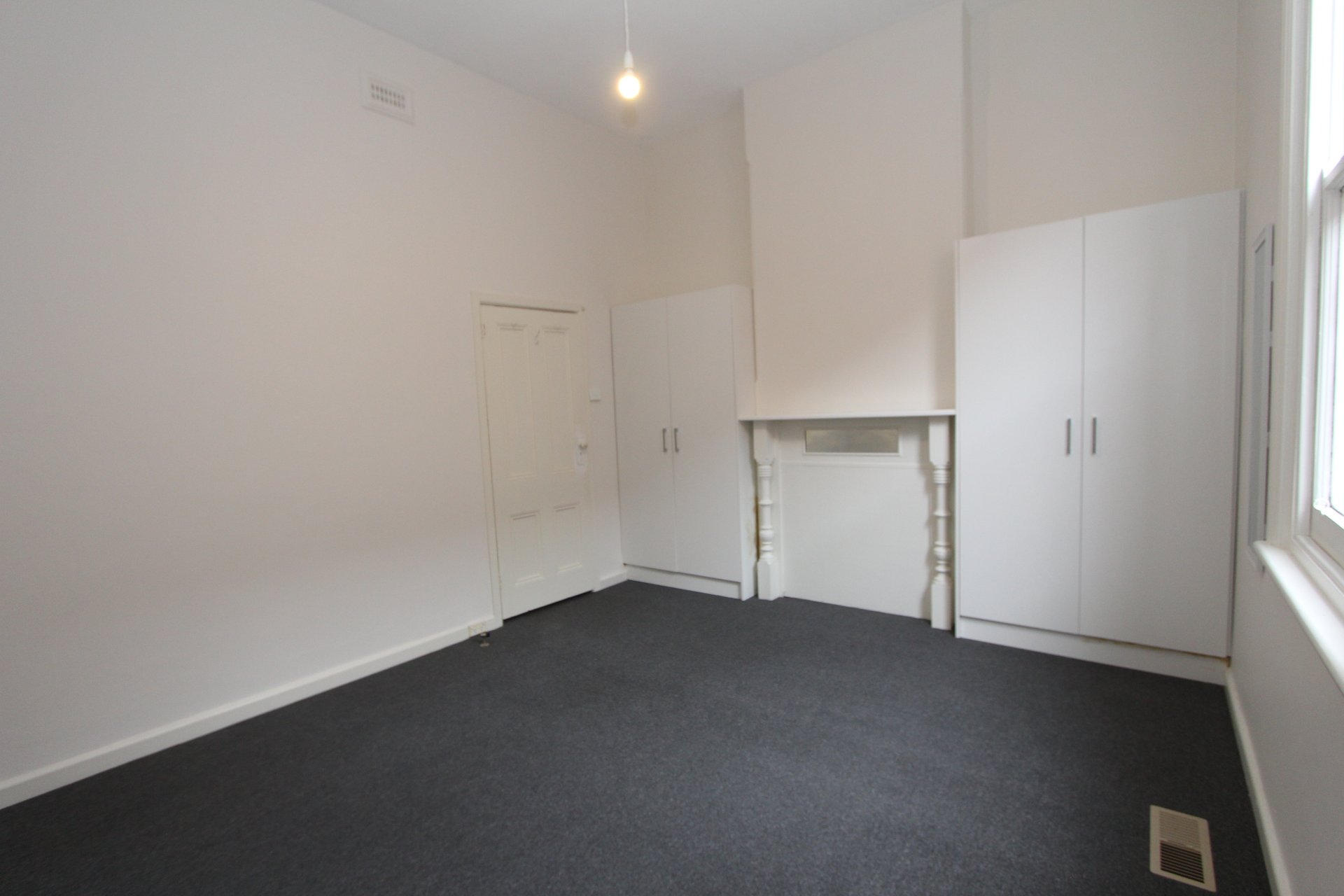 Property Gallery Thumbnail 6