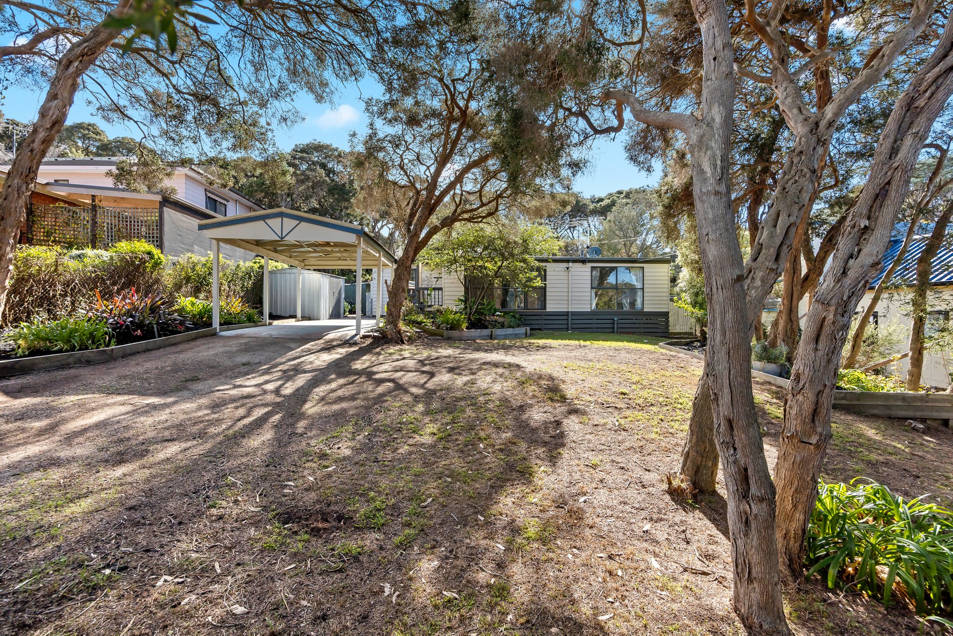 Property Gallery Thumbnail 3