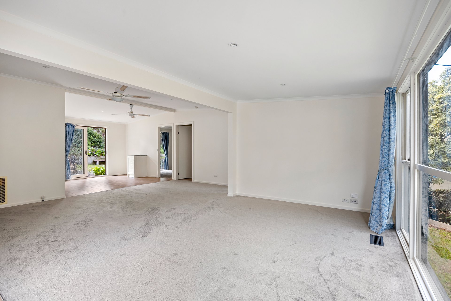 Property Gallery Thumbnail 6