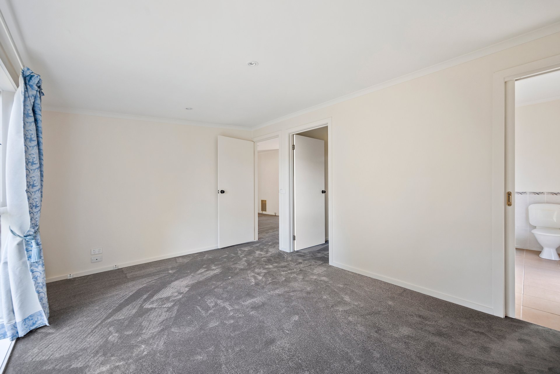 Property Gallery Thumbnail 10