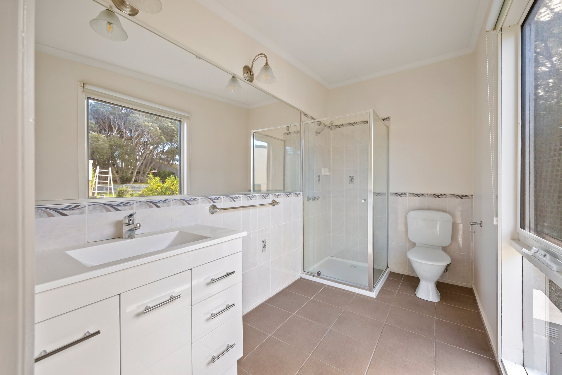 Property Gallery Thumbnail 11