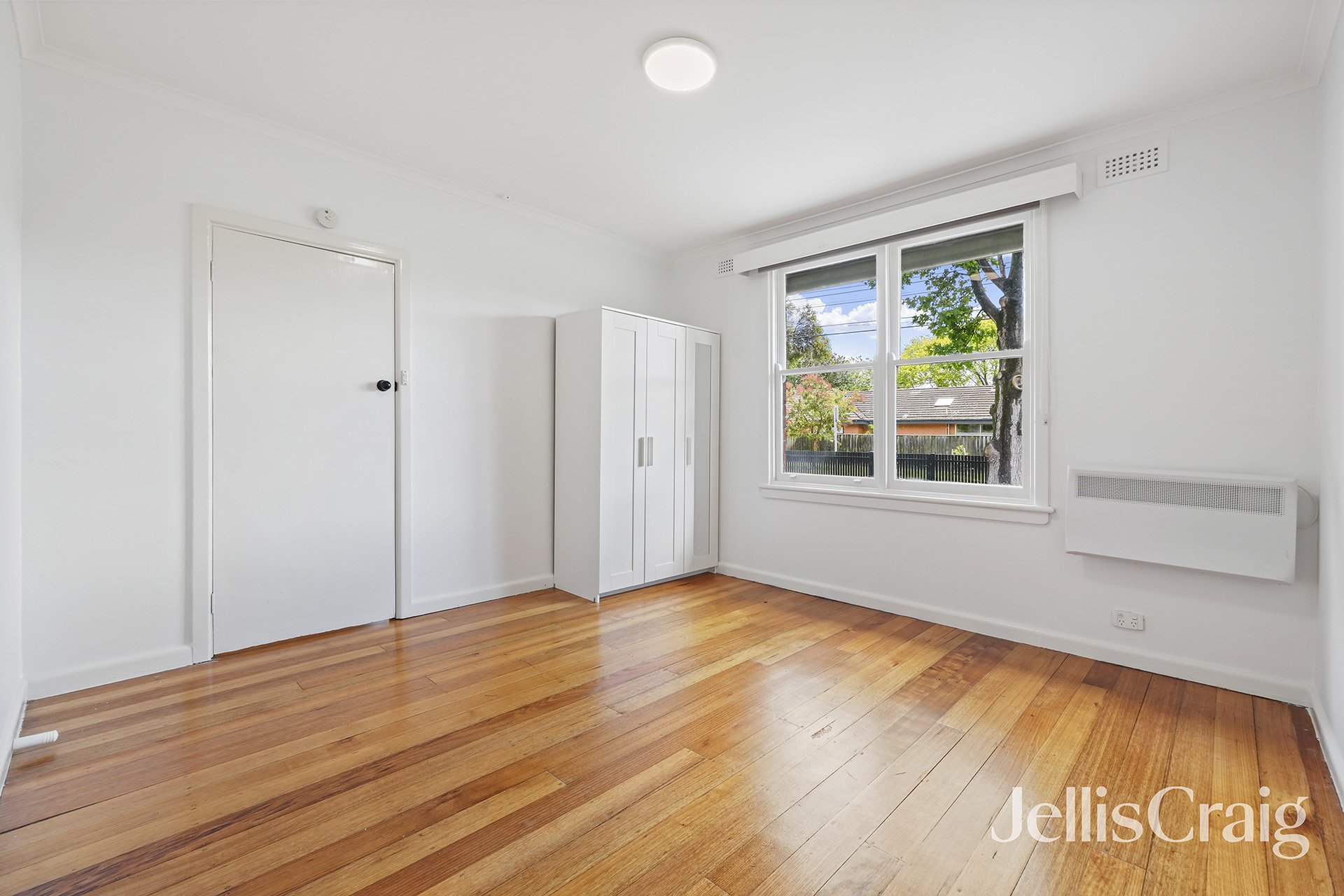 16 Lawson Parade, Highett image 4