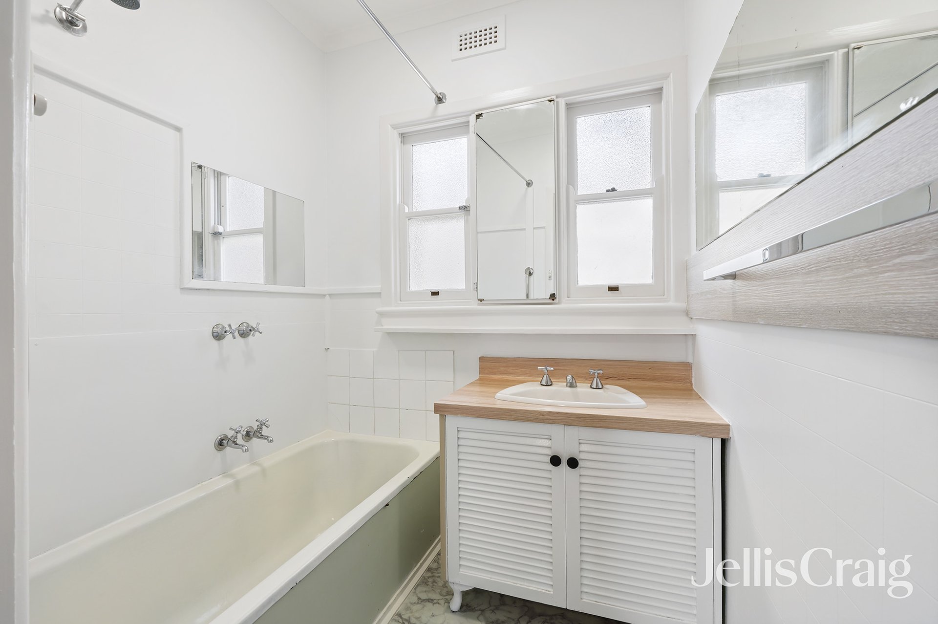 16 Lawson Parade, Highett image 8