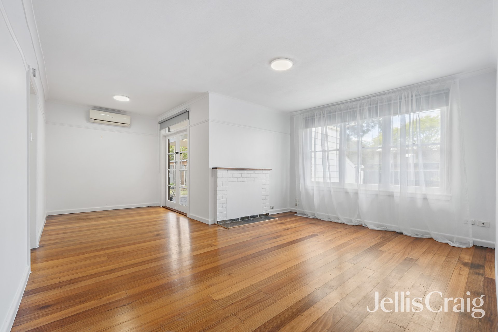 16 Lawson Parade, Highett image 2