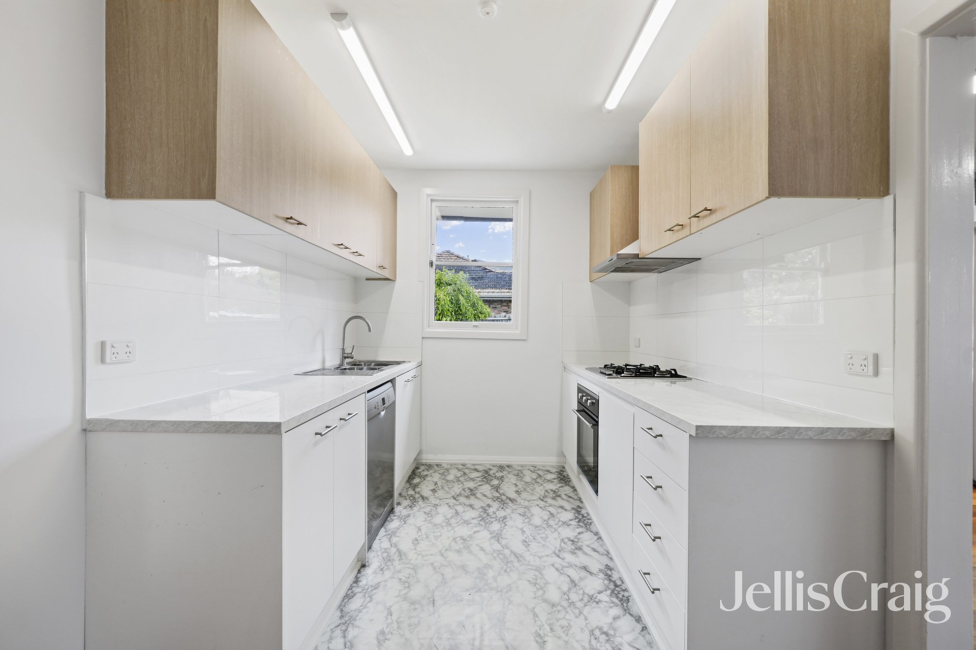 16 Lawson Parade, Highett image 3