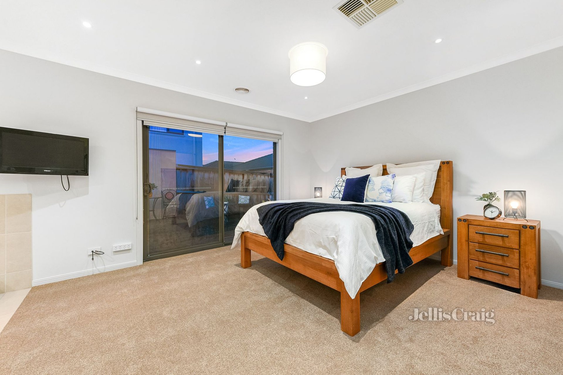 16 Len George Drive, Keysborough image 9