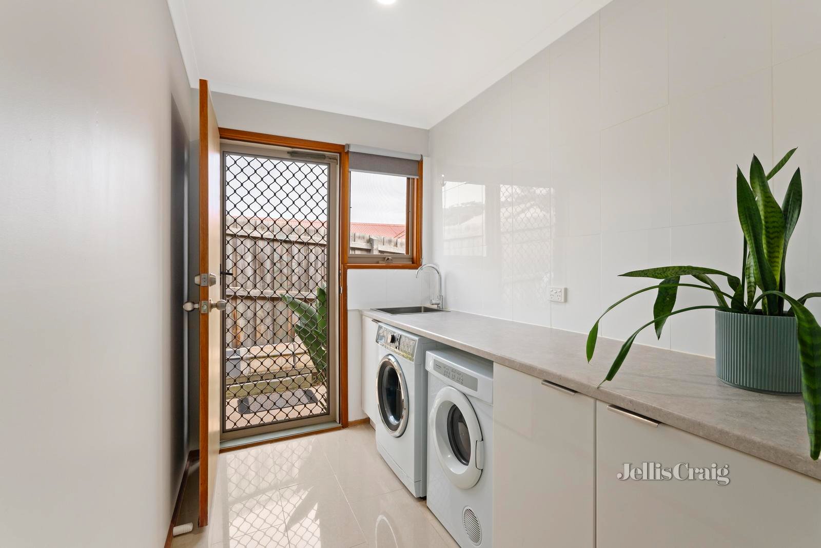 16 Lilac Rise, Lilydale image 12