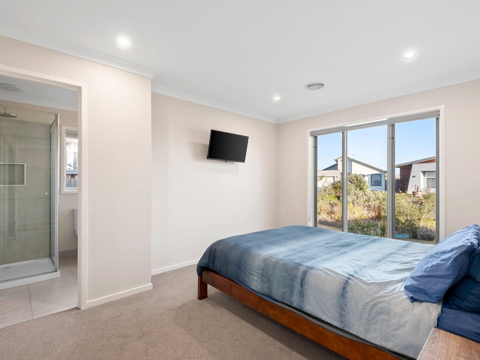 Property Gallery Thumbnail 8