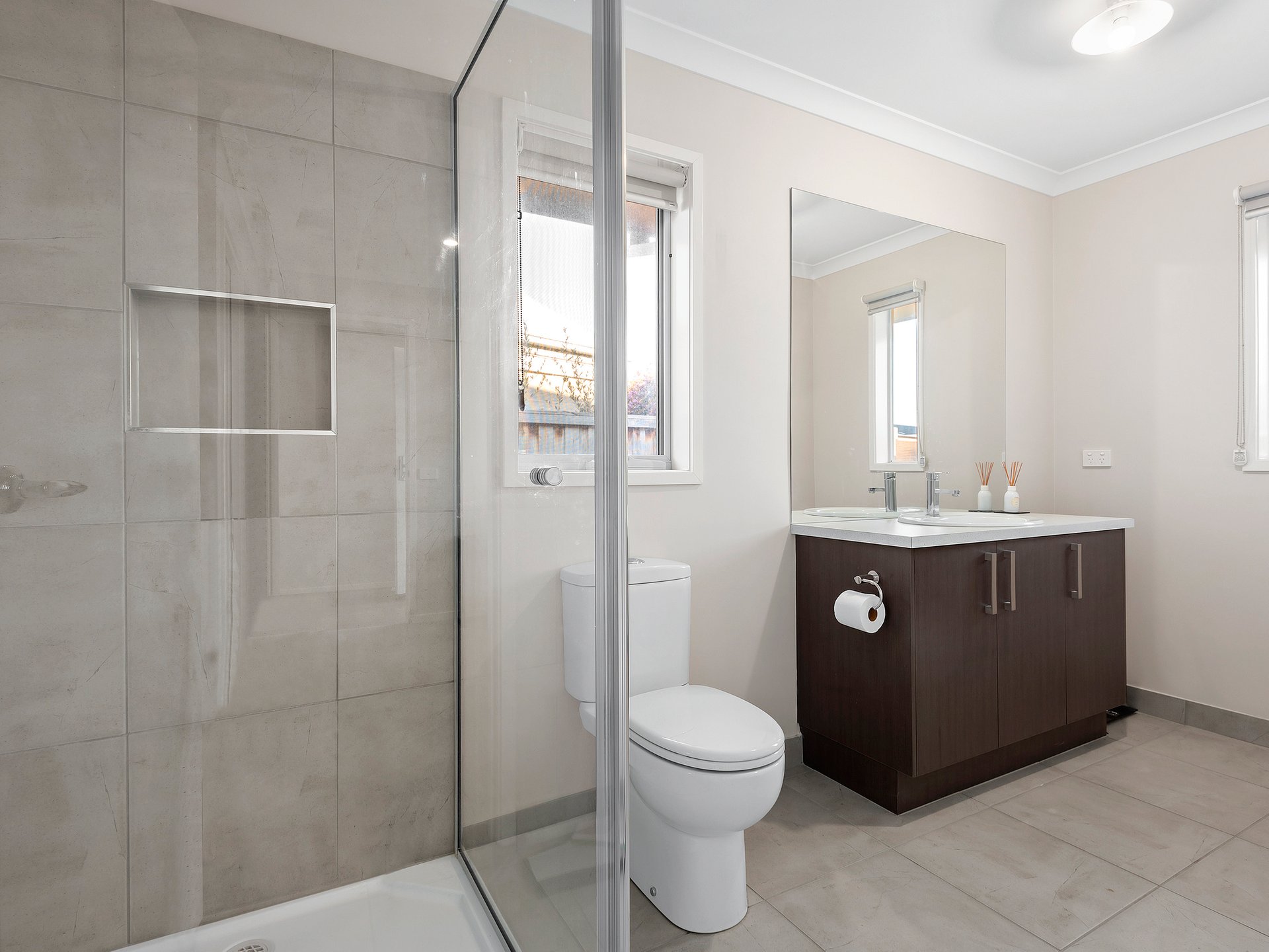 Property Gallery Thumbnail 9