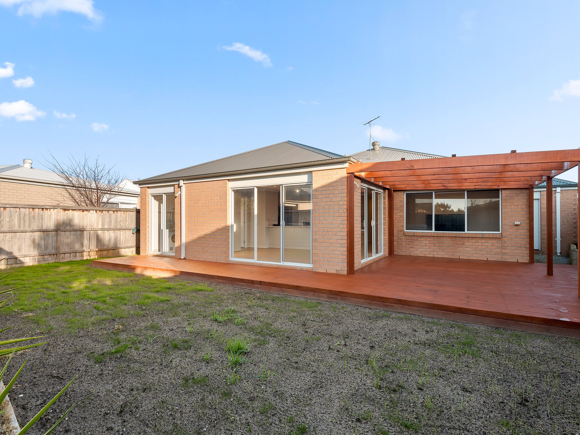 Property Gallery Thumbnail 11
