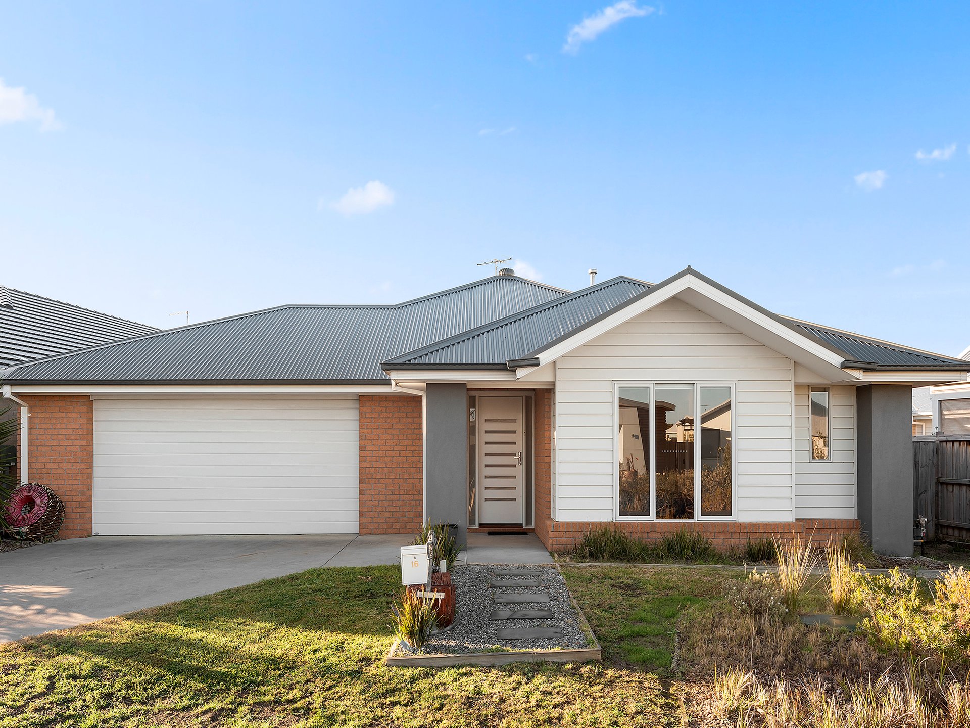 Property Gallery - Main Image