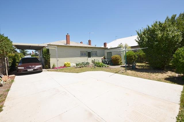 16 Linden Avenue, Wendouree image 10