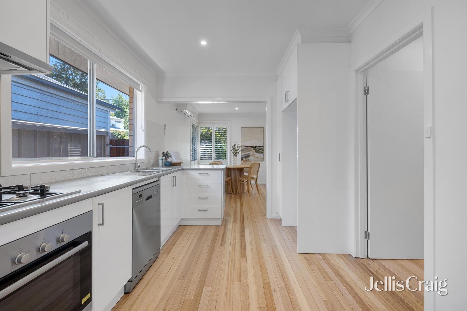 1/6 Linlithgow Street, Mitcham image 2