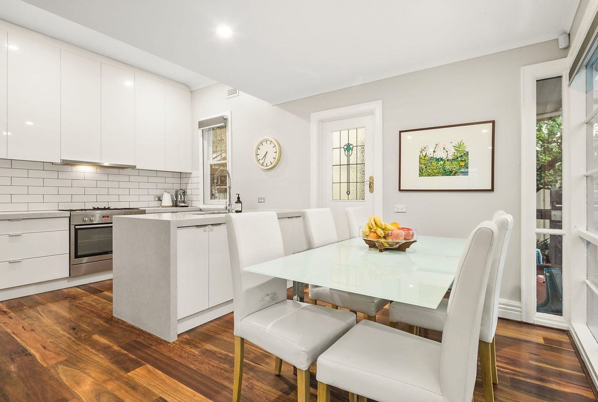 16 Loch Street, Kew image 2