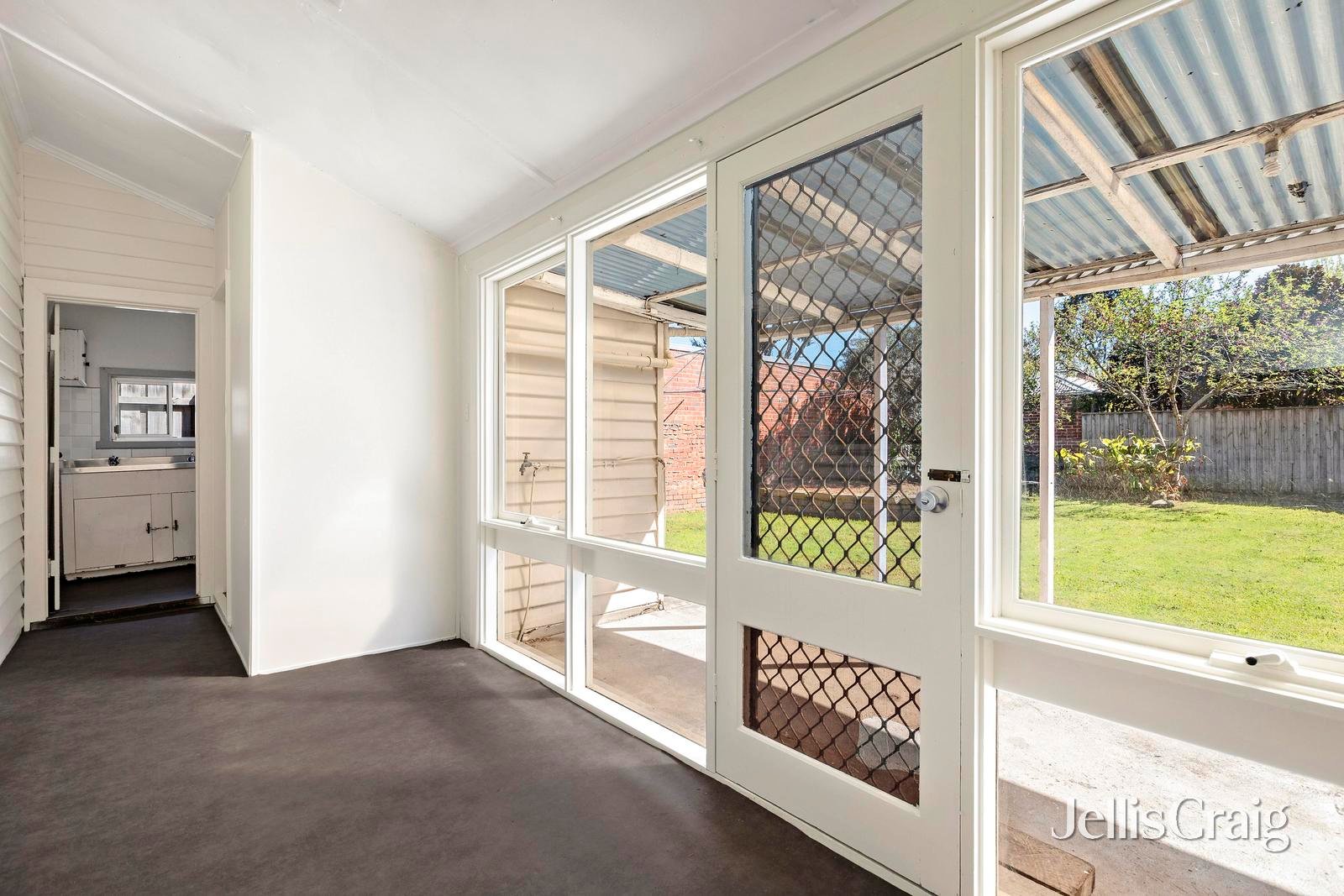 16 Macedon Street, Maribyrnong image 2