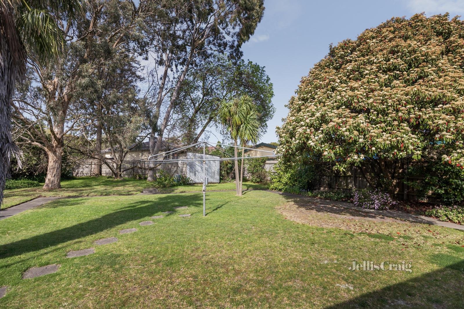 16 Magnolia Road, Ivanhoe image 3