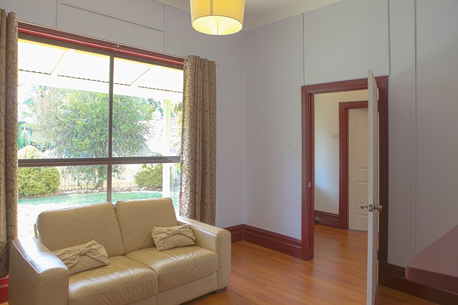 Property Gallery Thumbnail 9