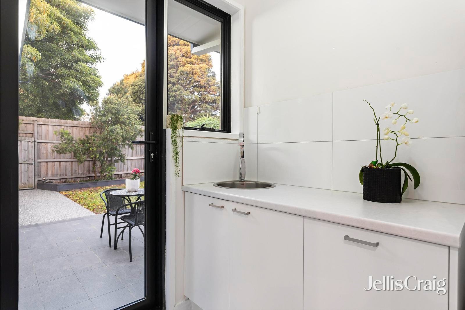 16 Maldon Crescent, Doncaster East image 12