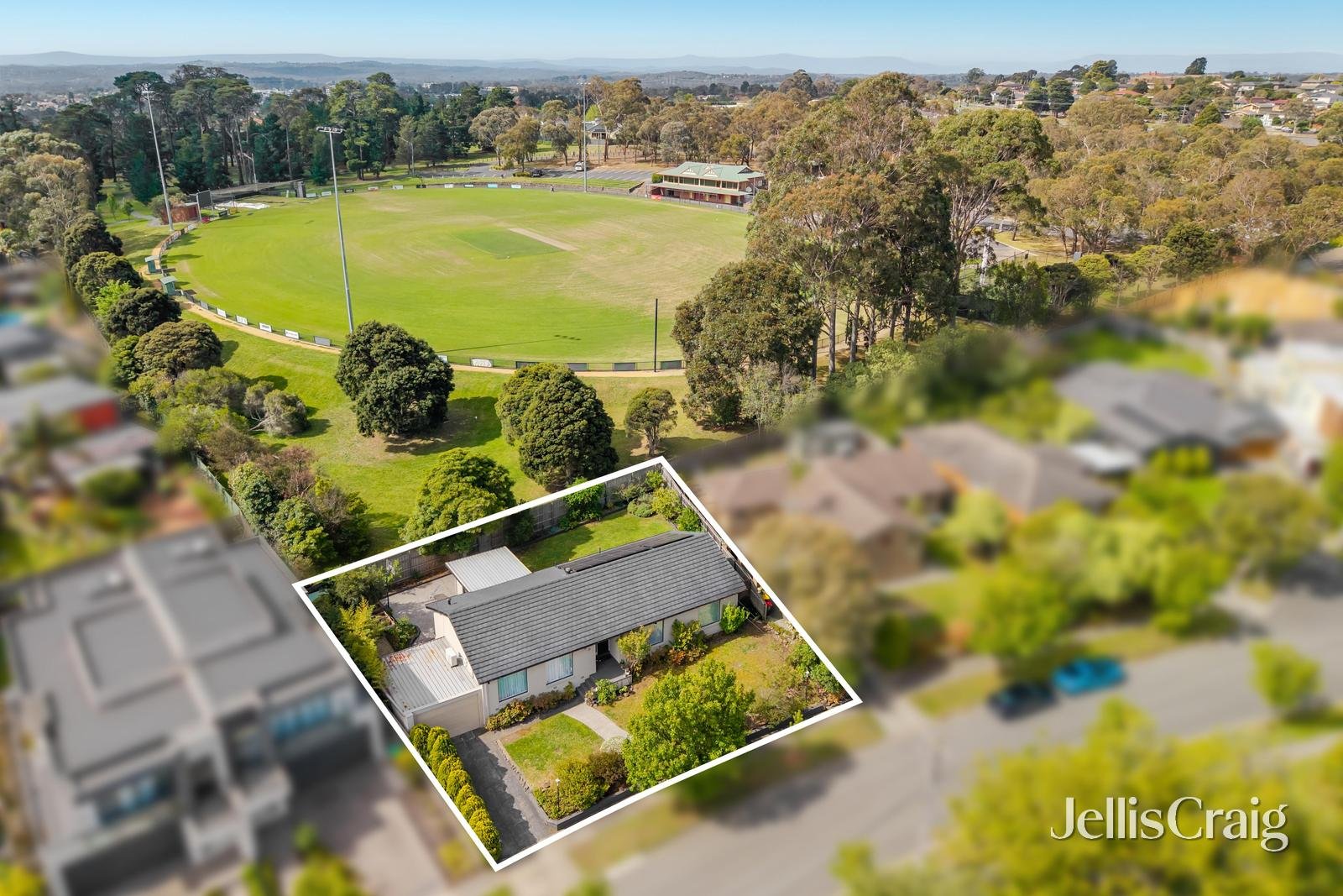 16 Maldon Crescent, Doncaster East image 17