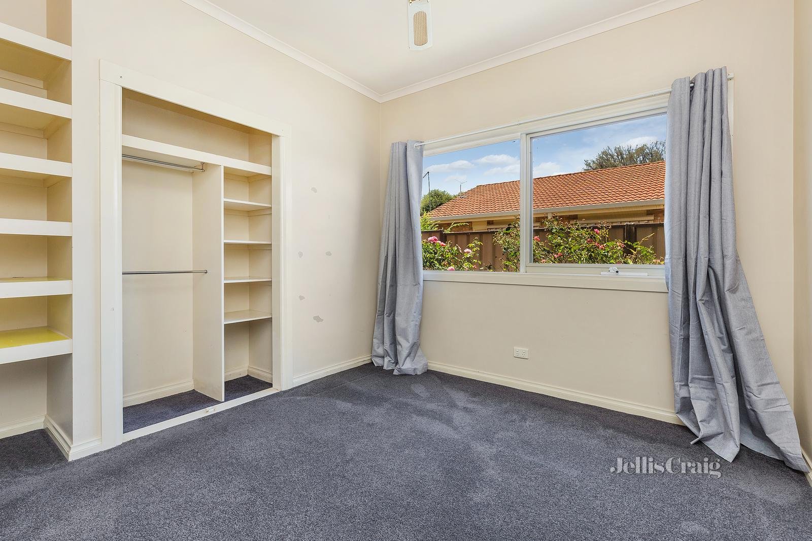 1/6 Maltby Drive, Castlemaine image 7