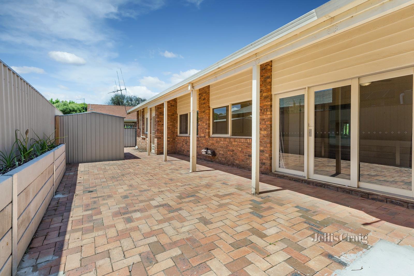 1/6 Maltby Drive, Castlemaine image 10