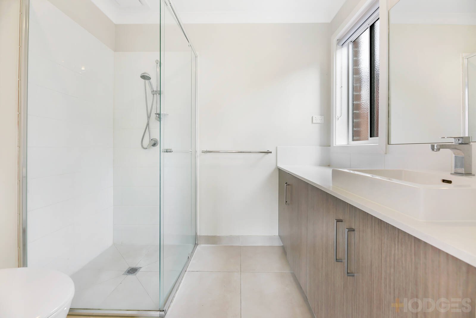 16 Marshy Avenue Cranbourne East