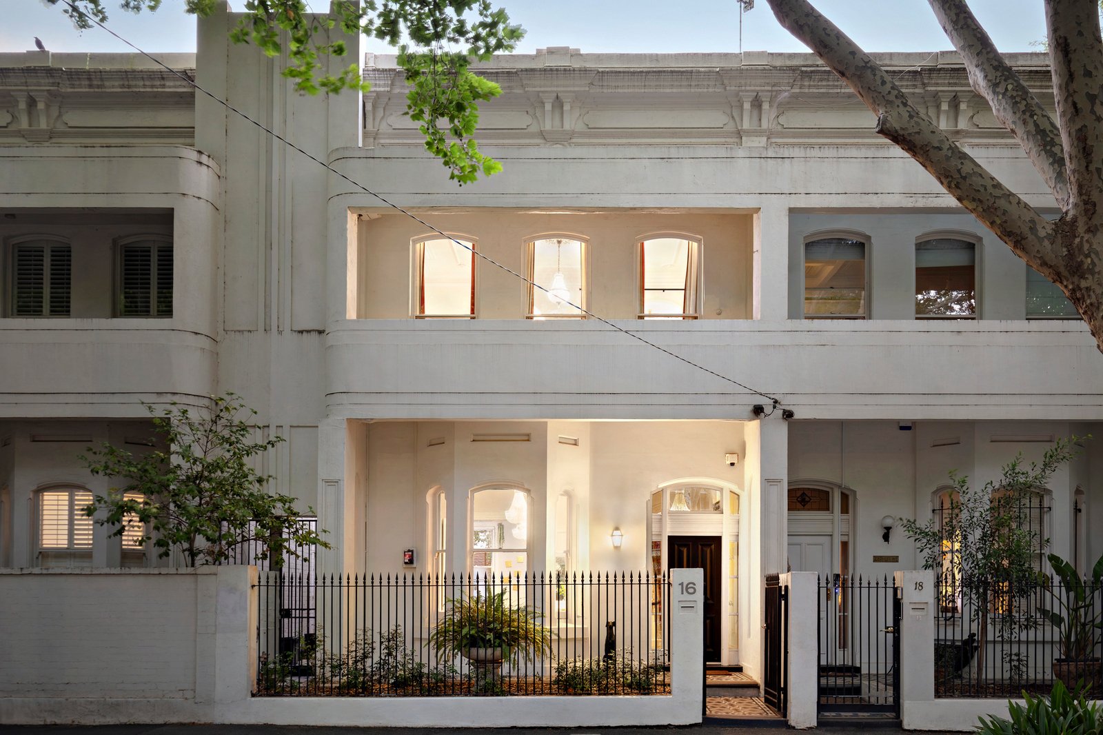 16 Mary Street