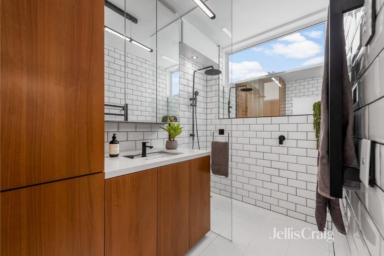 1/6 McKay Street, Coburg image 6