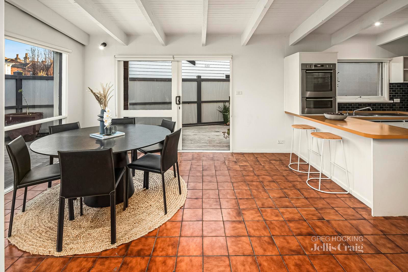 16 Merton Street, Albert Park image 4
