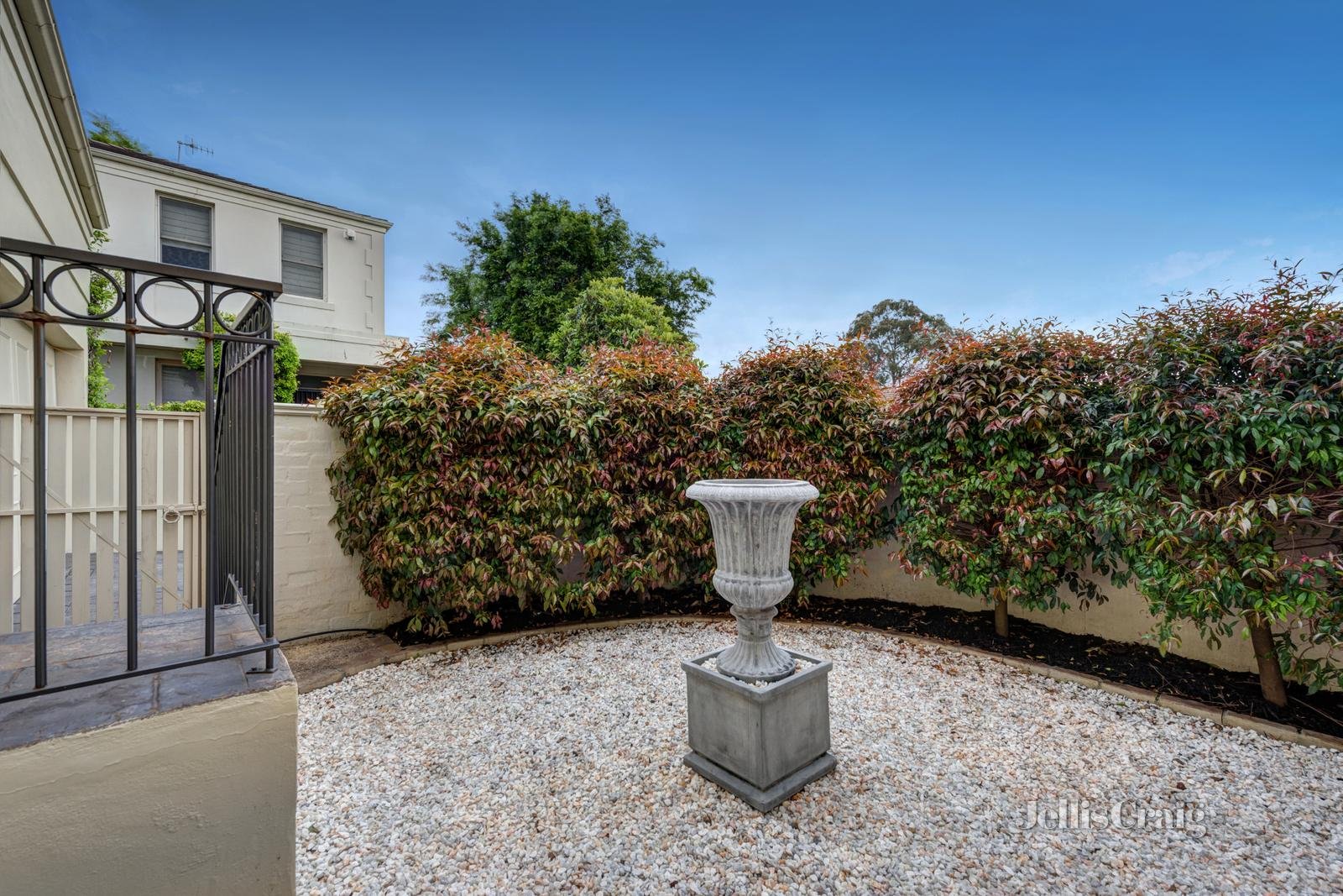 16 Middle Road, Camberwell image 10