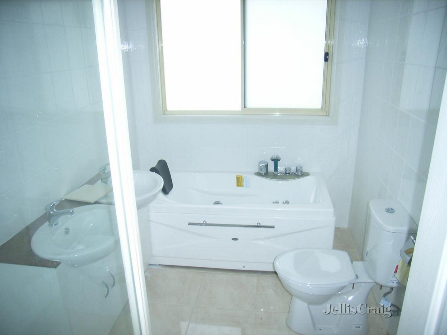 16 Millward Street, Brunswick image 3