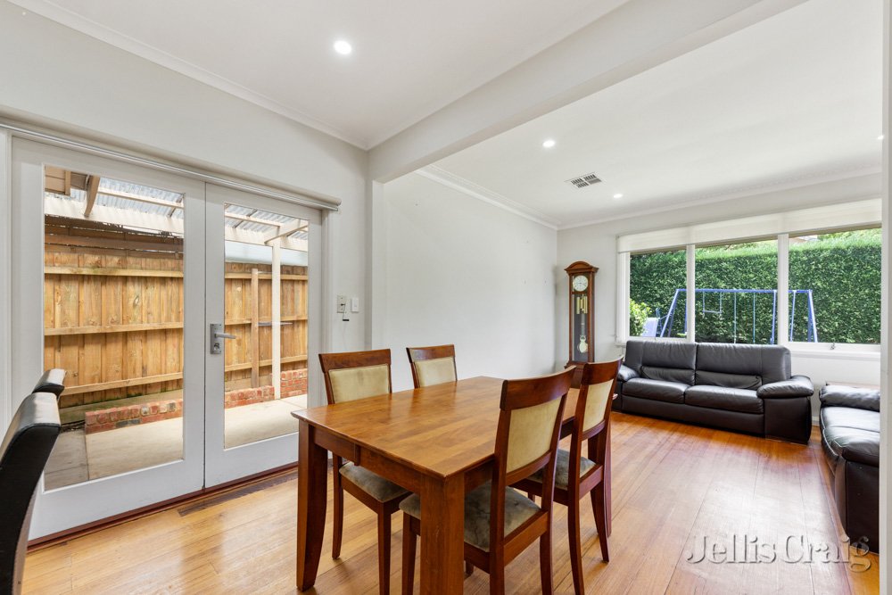 16 Miriam Street, Rosanna image 3