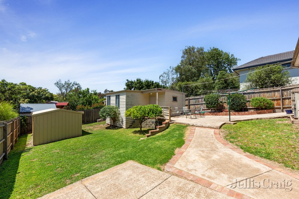 16 Miriam Street, Rosanna image 7