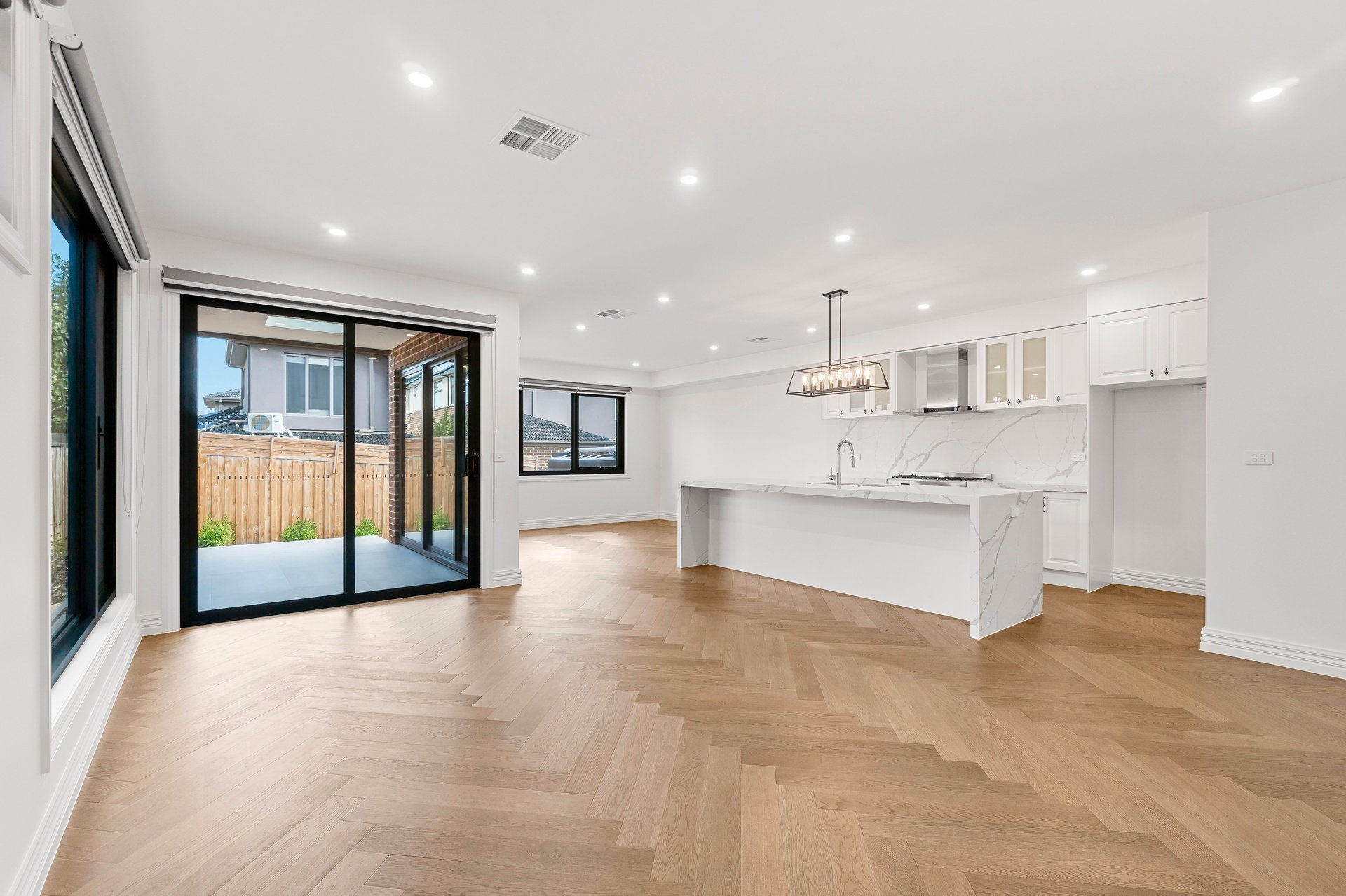 16 Monaco Street, Doncaster image 2