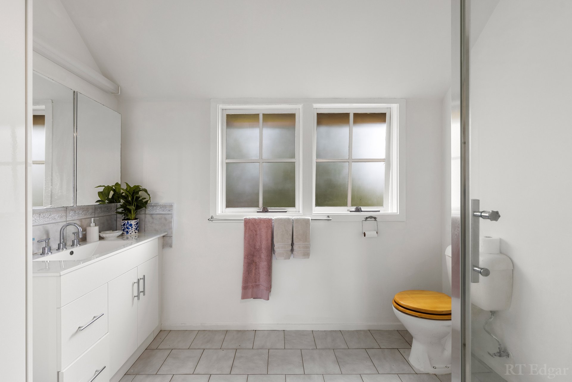 Property Gallery Thumbnail 11