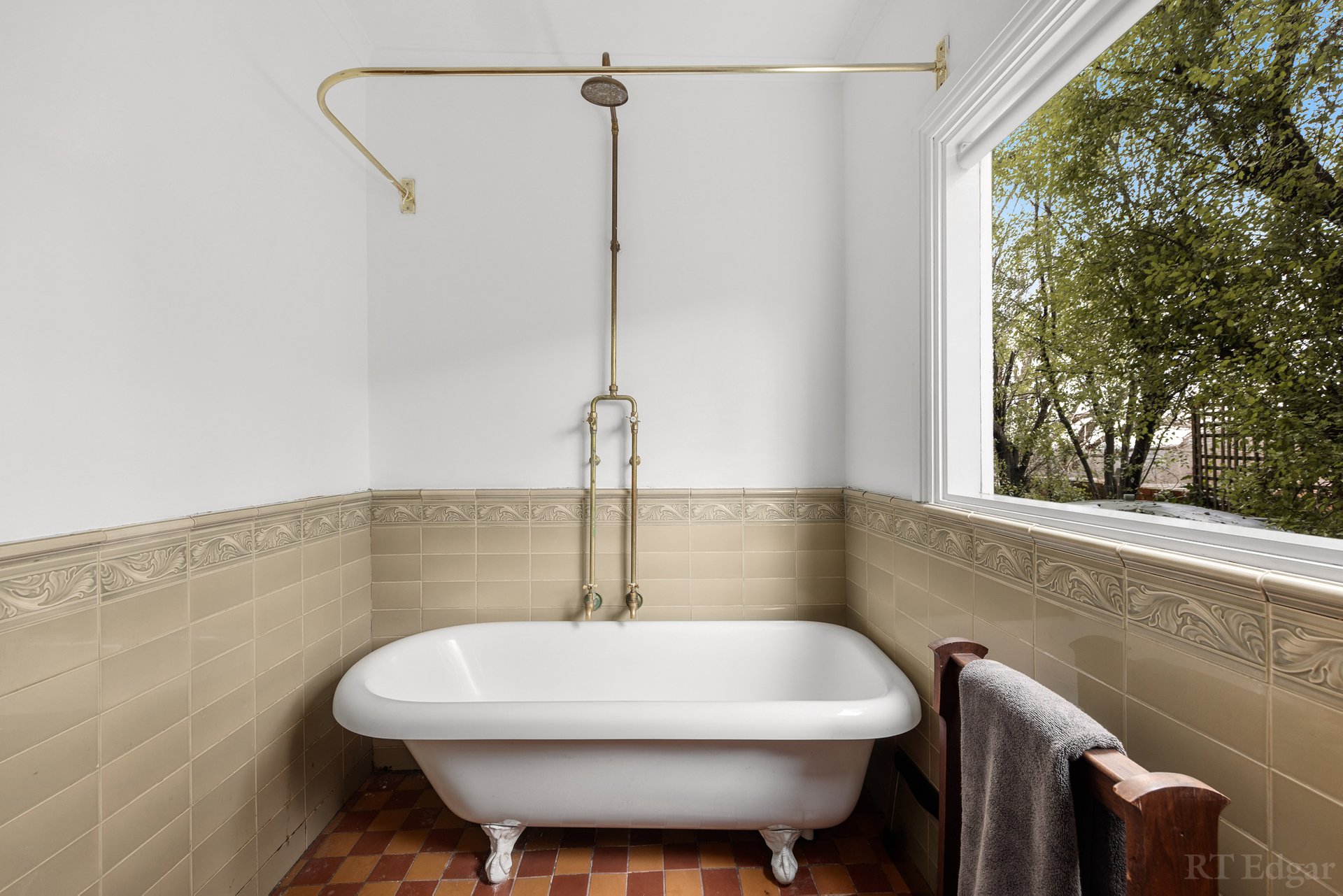 Property Gallery Thumbnail 12