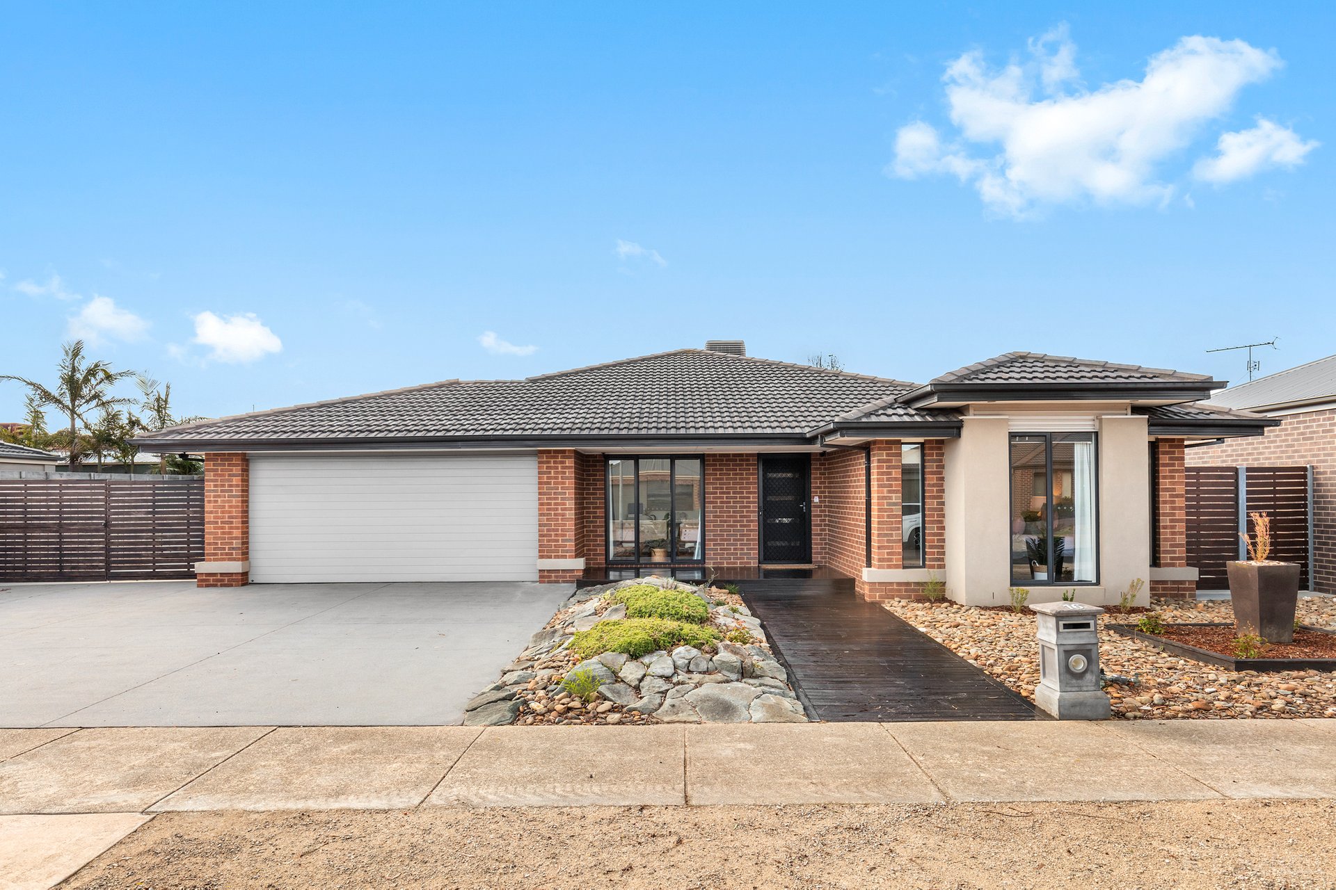 Property Gallery - Main Image