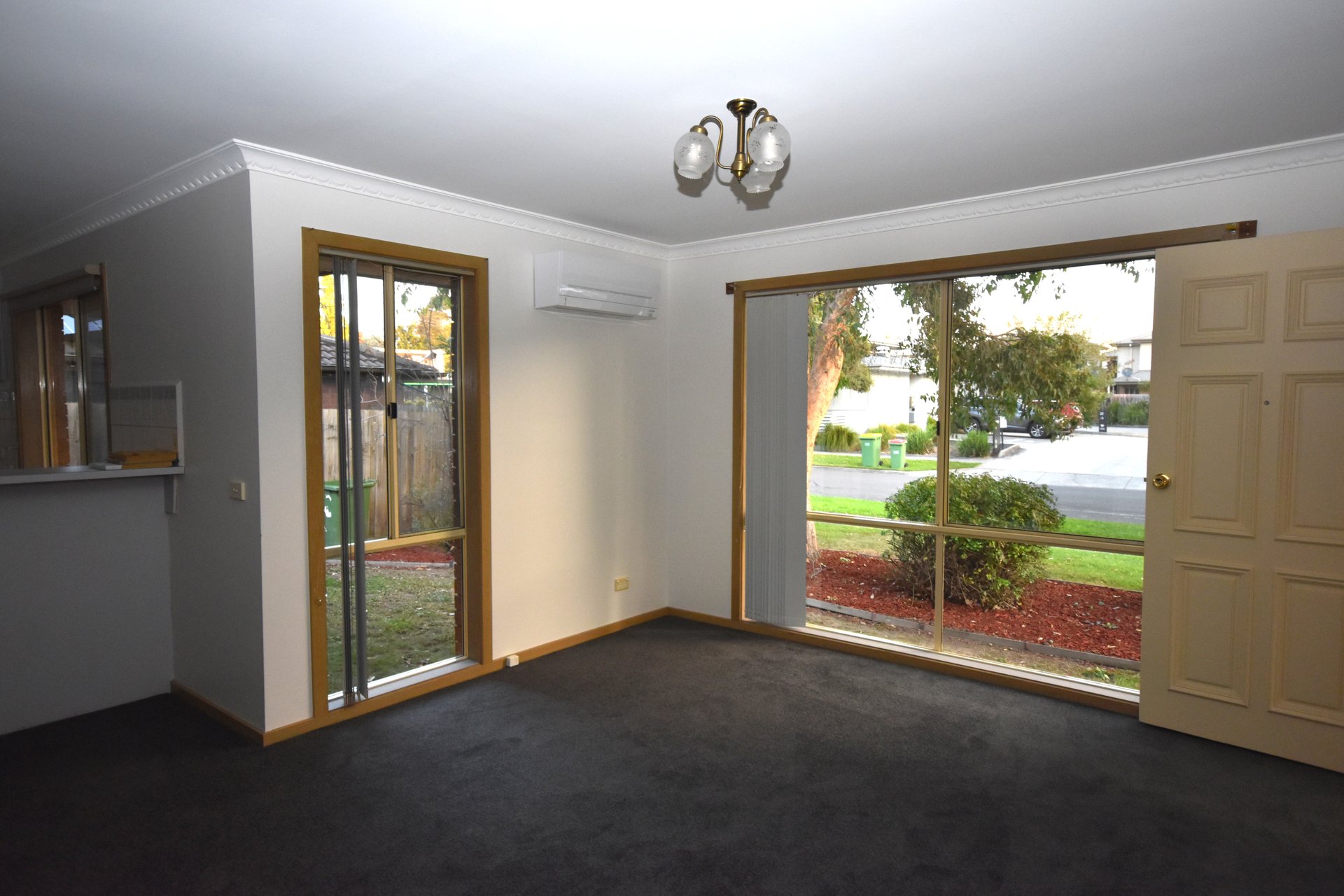 1/6 Mount View Parade, Mooroolbark image 4