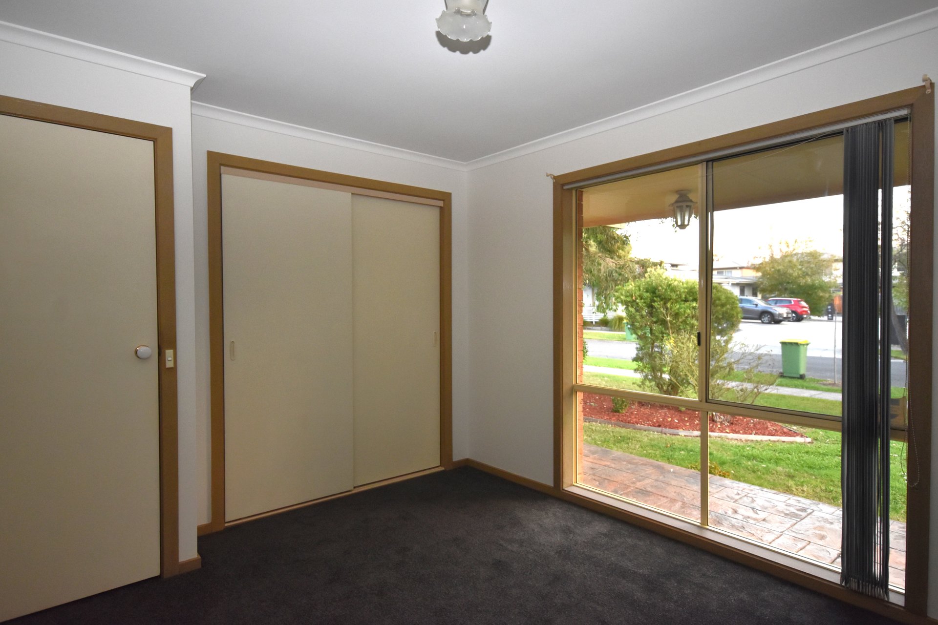 1/6 Mount View Parade, Mooroolbark image 5