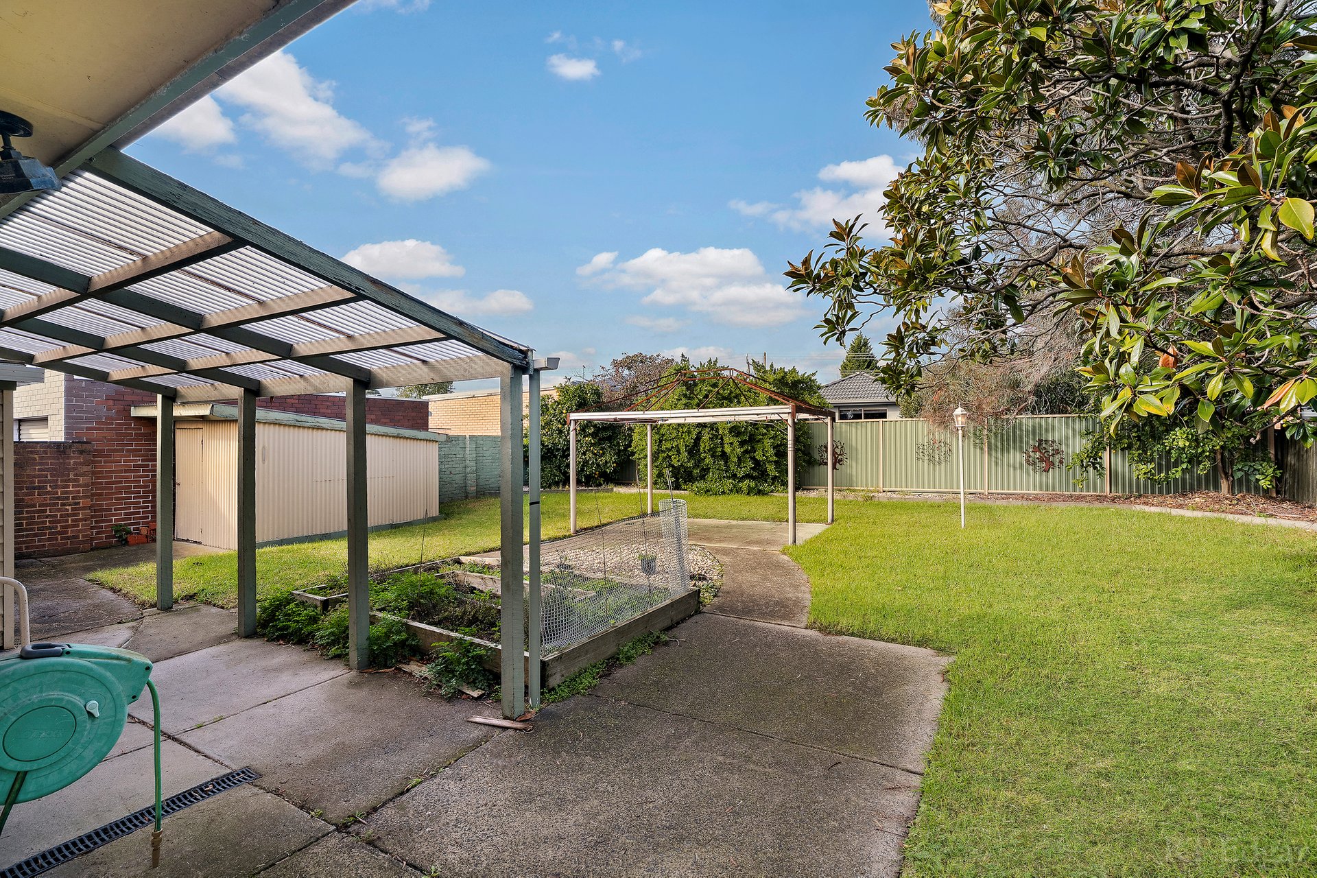 Property Gallery Thumbnail 6