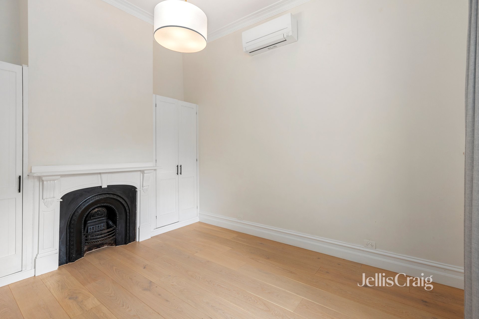 16 Mt Pleasant Grove, Armadale image 5