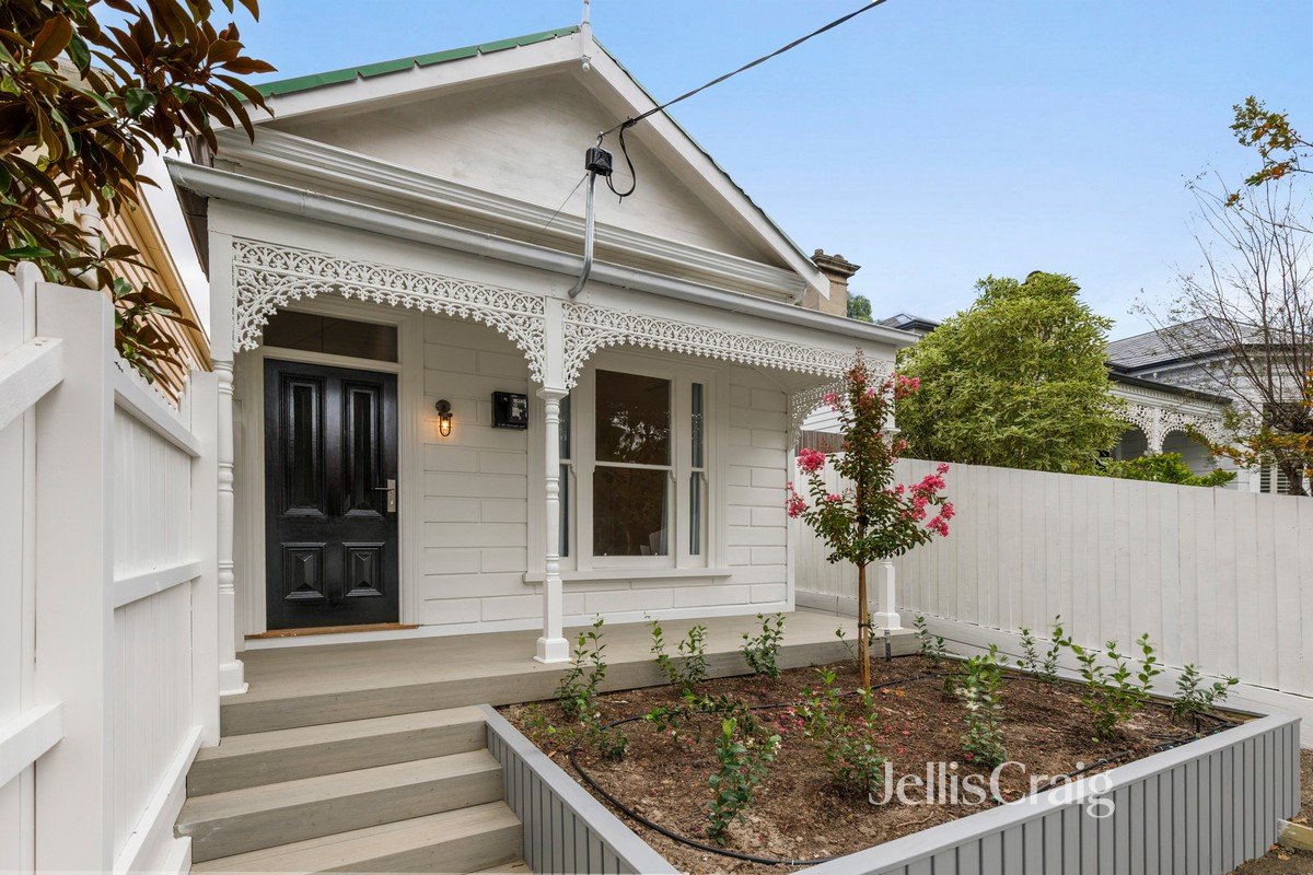 16 Mt Pleasant Grove, Armadale image 10