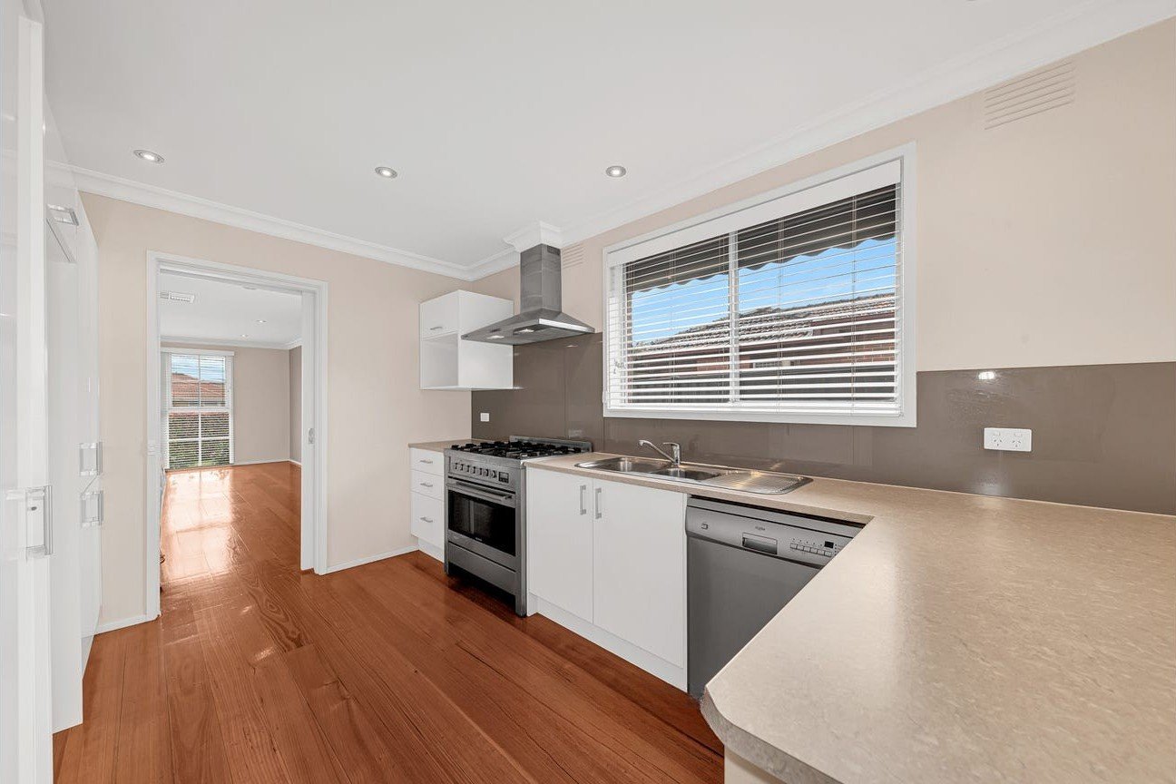 16 Murdoch Avenue, Mulgrave image 2