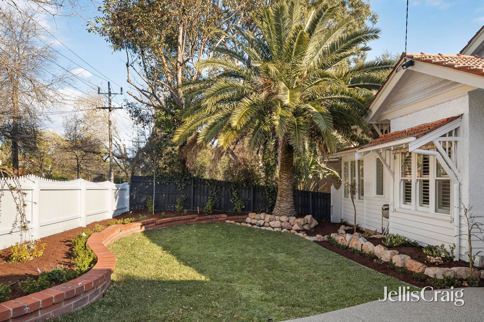 16 Myrtle Road, Canterbury image 4