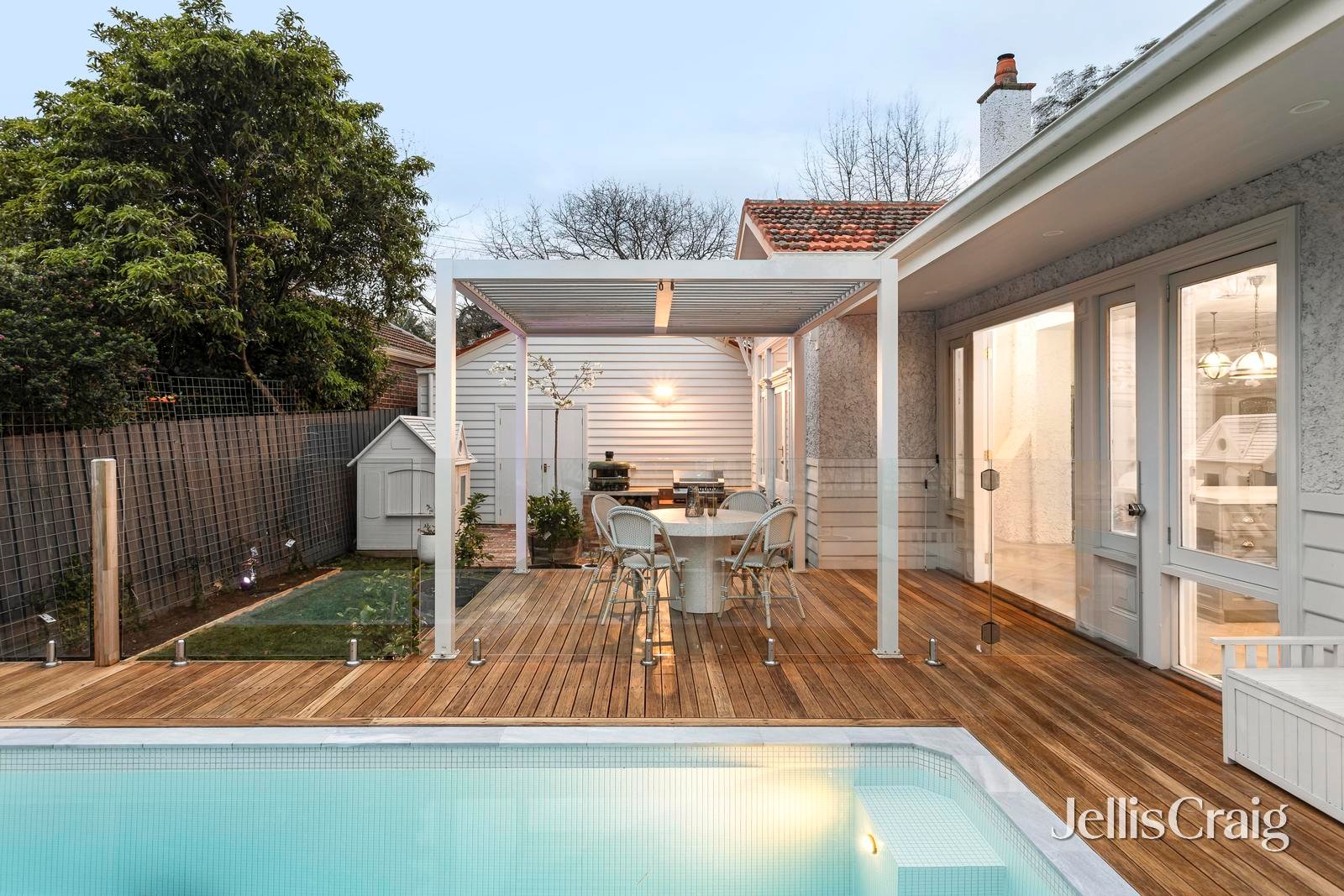 16 Myrtle Road, Canterbury image 14