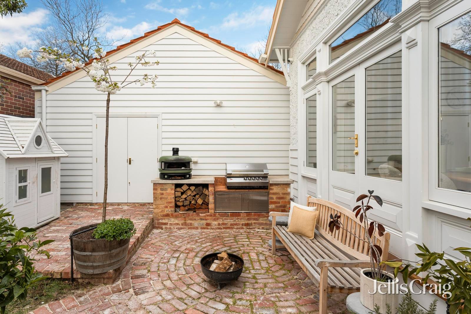 16 Myrtle Road, Canterbury image 18